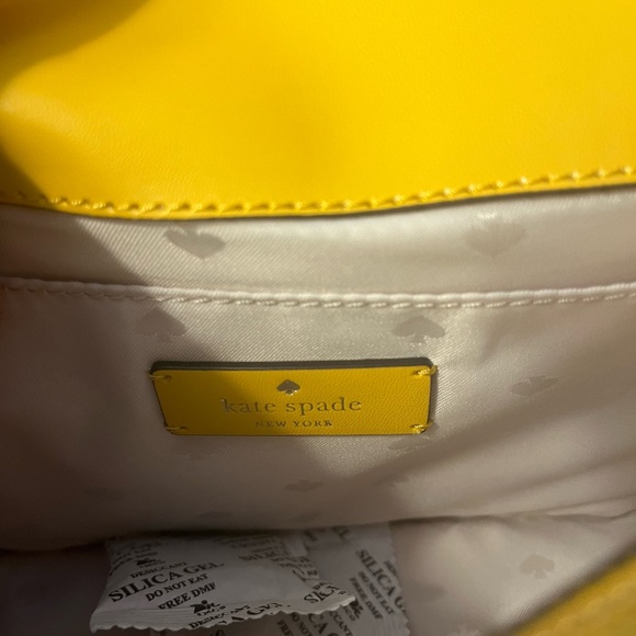 Kate Spade NWT Remi Flap Chain Crossbody Sunflower - Picture 8 of 11